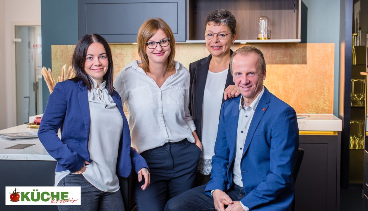 Teamfoto des Gesellschafters KÜCHE kreativ von Der Küchenring