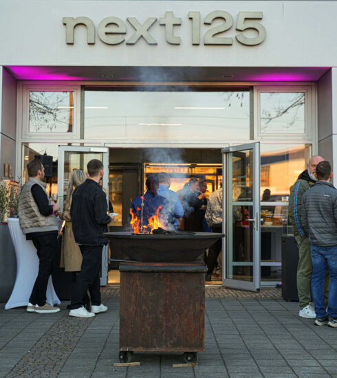 Eingangsbereich von Außen bei Küchen-KONZEPT neues Küchenstudio in Leipzig