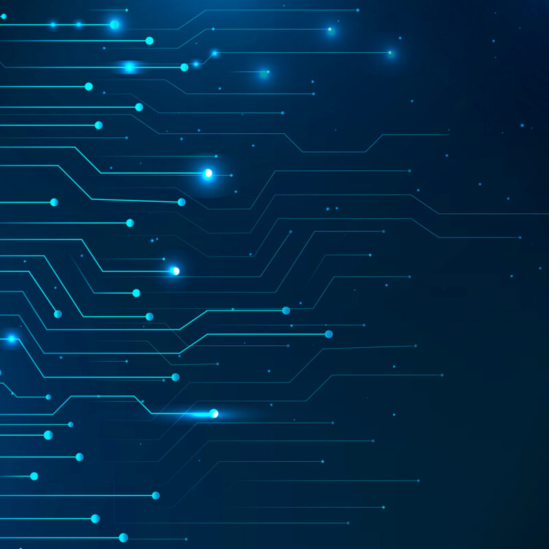 Abstrakte Darstellung leuchtender Leiterbahnen und digitaler Verbindungen auf dunkelblauem Hintergrund. Die Grafik symbolisiert digitale Technologien, Datenverarbeitung, Vernetzung und Künstliche Intelligenz.