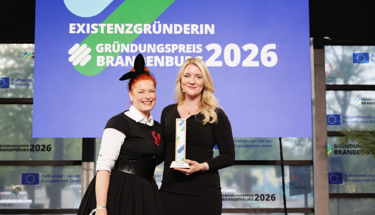 Küchenring-Gesellschafterin Clarissa Grasnick bei der Verleihung des Gründungspreises Brandenburg 2026 in der Kategorie Existenzgründerin.